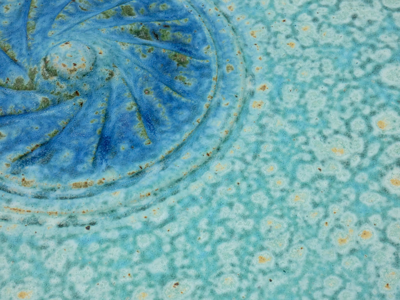 Extra Large Matte Turquoise Bird Bath (detail)